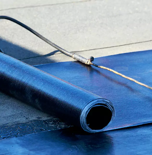 Expert Rubberized Roof Patch Solutions: Restoring Des Plaines's Flat Roofs to Peak Performance
