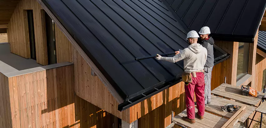 Professional Barn Roof Repair Services in Des Plaines, IL