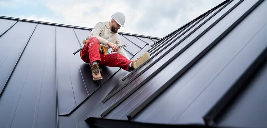 Professional Roof Valley Installation Services in Des Plaines, IL