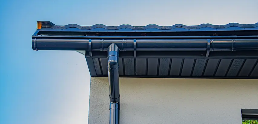 Professional Soffits and Fascia Replacement Services in Des Plaines, IL