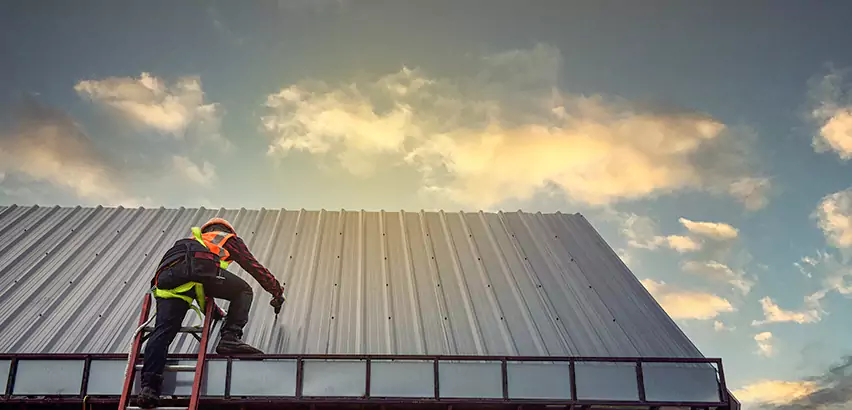 Commercial Built-Up Roof Installation in Des Plaines