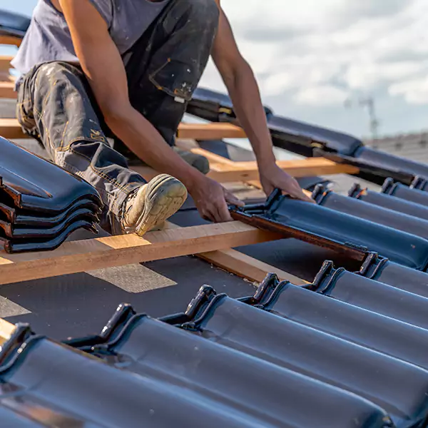 Why Des Plaines Homeowners Choose Des Plaines Roofing Pro for Roof and Gutter Repair?