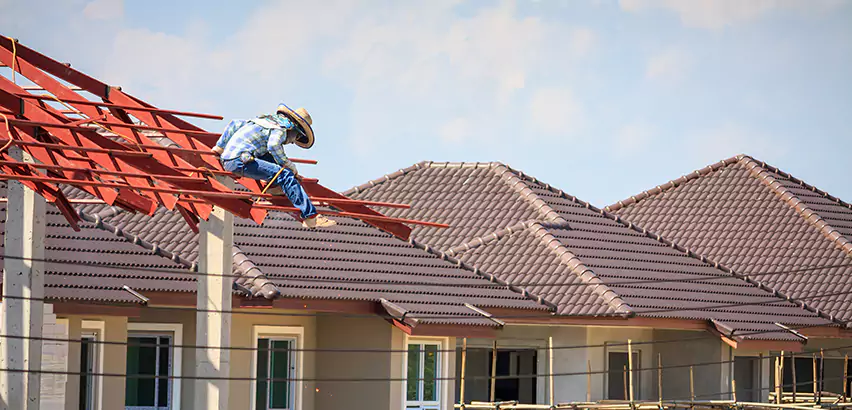 Professional Wind Damage Roof Repair Services in Des Plaines, IL